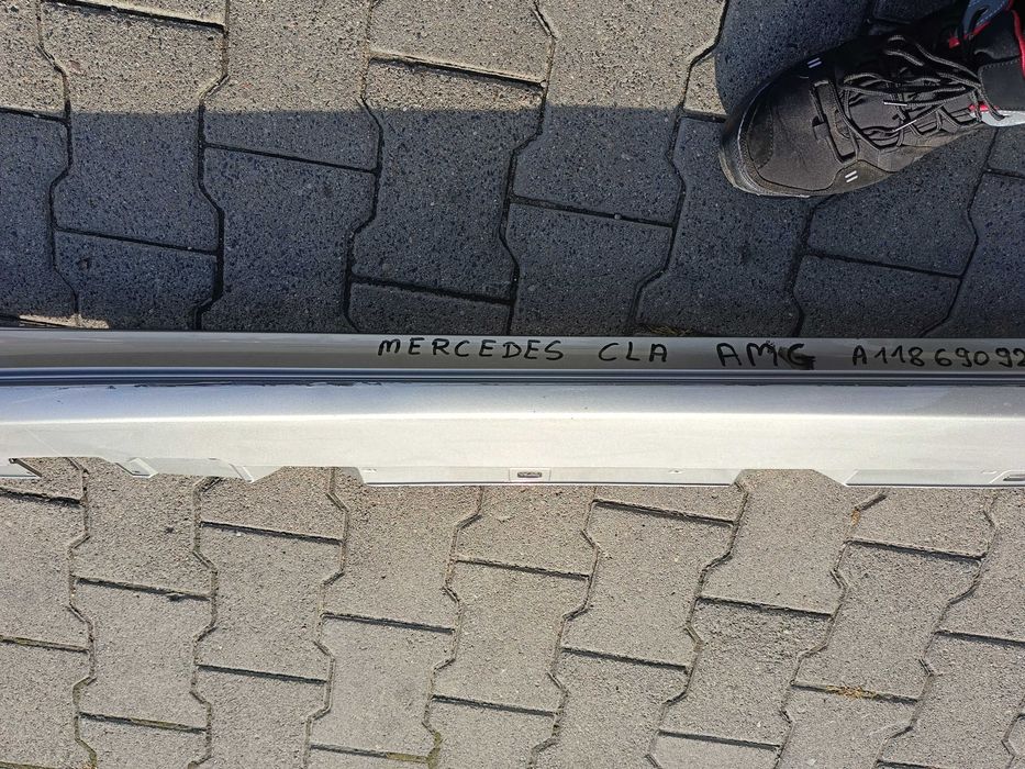 Listwa progowa Mercedes CLA AMG