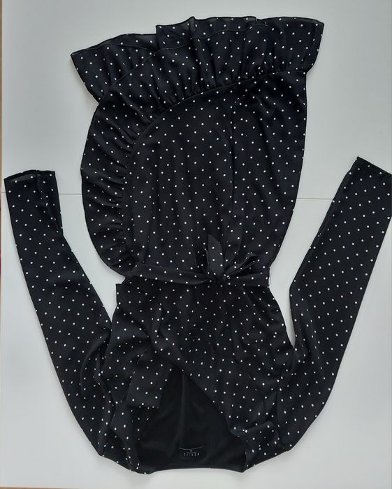 Czarna sukienka z długim rękawem w biale kropki Mohito r. 36/38