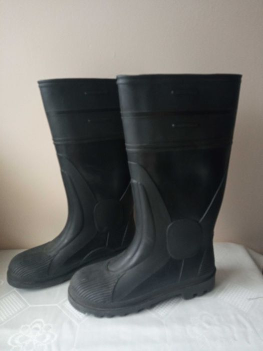 Gumowce buty gumowe gumiaki z metalowym podnoskiem r 39/ 25,5