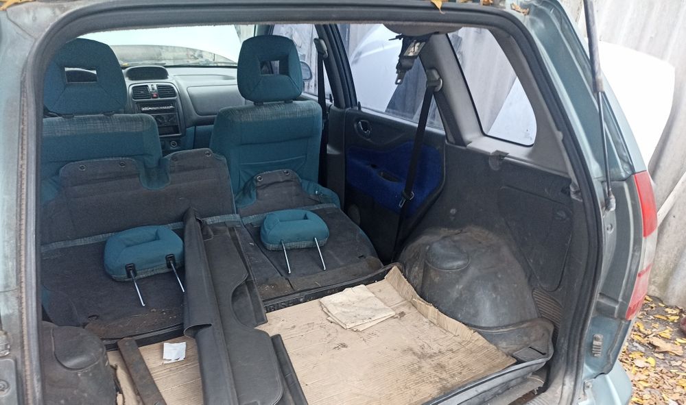 Продам Мітсубісі Спейс Стар 1,6 бензин, 2002 року тільки з переоформле