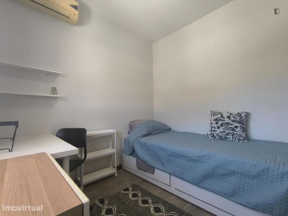 Quarto - localizado em Maia