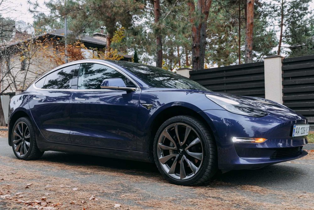 Tesla model 3 Long range Dual Motor 75 KWh Full Self-Driving (Supervis