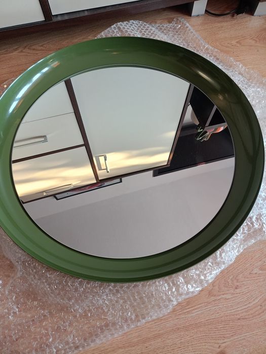 Lustro ścienne ALLO firmy NOO.MA kolor leśna zieleń