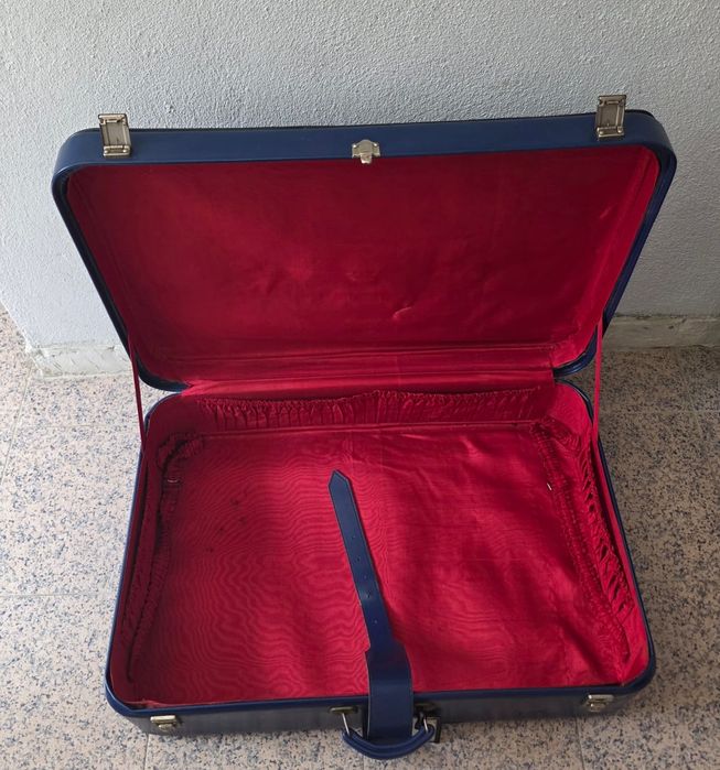 Malas Antigas para pequeno restauro  ver nas fotos
