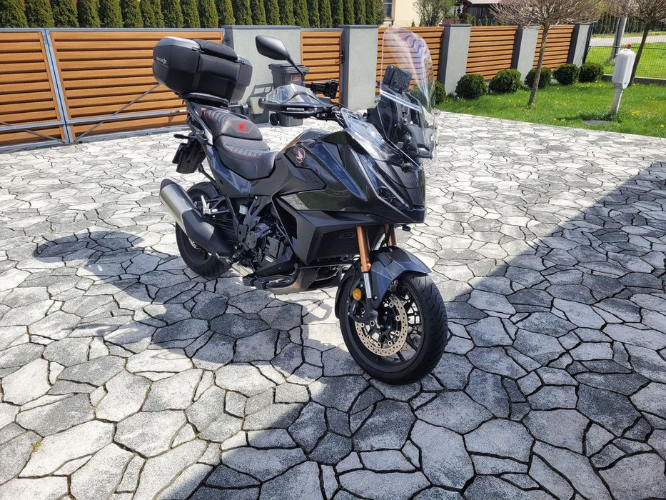 Honda NT Salon Polska , pierwszy właściciel .Wyjątkowo bogate wyposażenie.