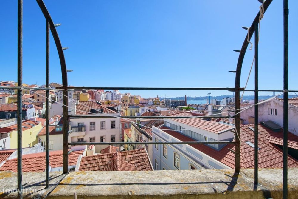 Quarto - localizado em São Bento Lisbon