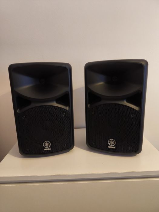 Sistema de som Yamaha Stagepas 400i