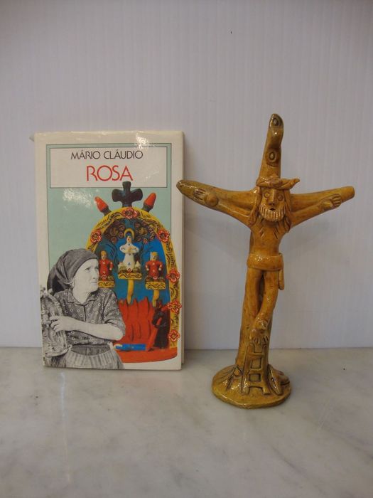 Peça antiga em terracota da Rosa Ramalho