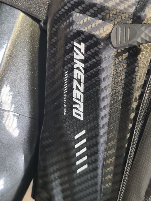 Bicicleta eléctrica marca cube semi nova com motor bosch