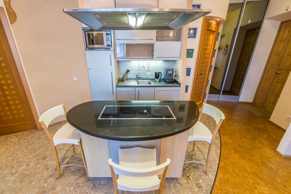 Комфортабельная 3-комнатная квартира в центре на улице Крещатик, 25