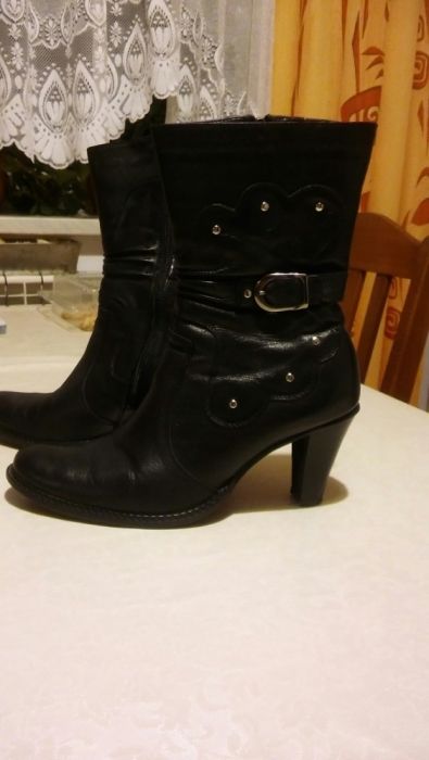 Skórzane botki 40