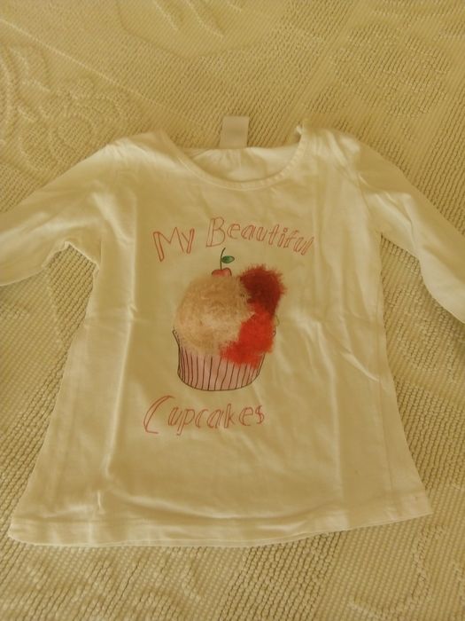 Conjunto de roupa de menina