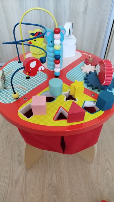 Mesa de actividades Janod