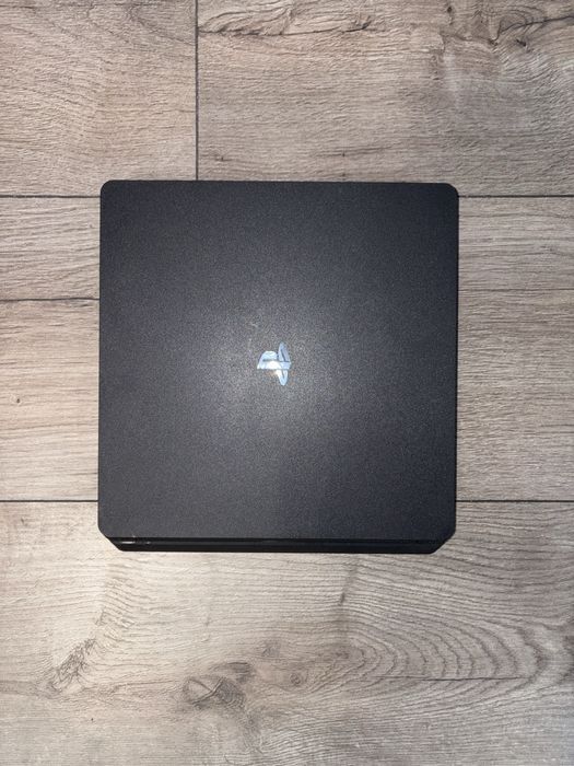 PlayStation 4 slim