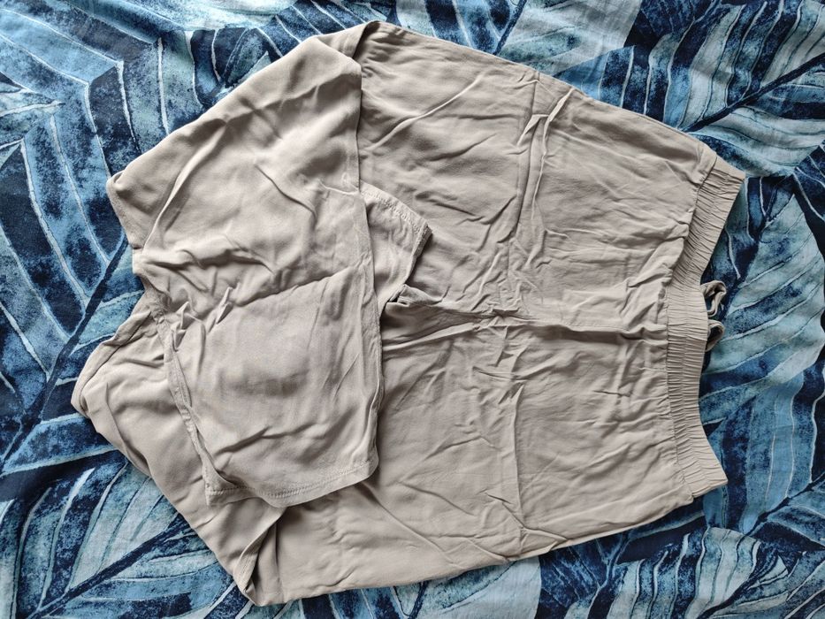 Cienkie zwiewne spodnie Primark