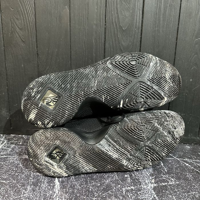 Кросівки Nike Kyrie 3 Marble 46/30 cm