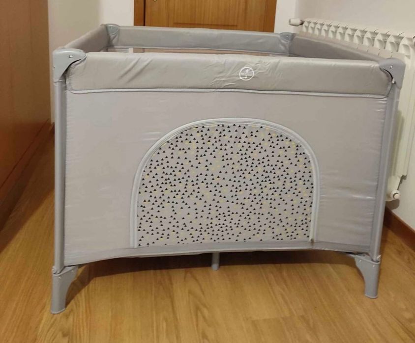 Parque de Bebé COMO NOVO