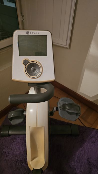 Bicicleta estatica com encosto como nova