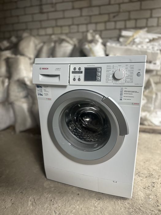Продам пральну машину BOSCH Logixx 8 в не робочому стані на запчастини