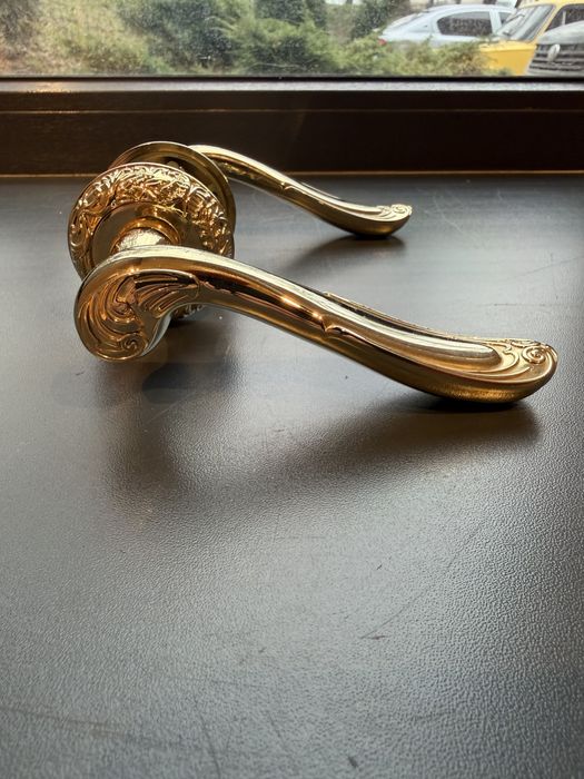 Ручки до міжкімнатних дверей