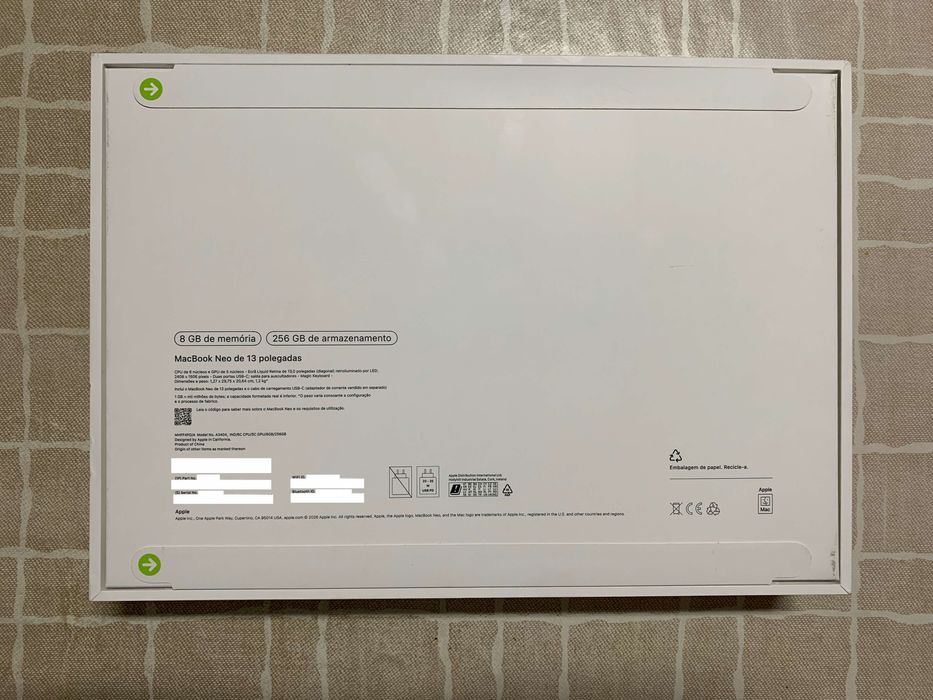 MacBook Neo 256GB / 8GB RAM – Índigo (NOVO e SELADO)