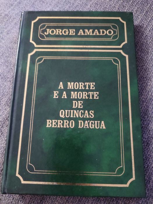 livro de capa dura de Jorge Amado