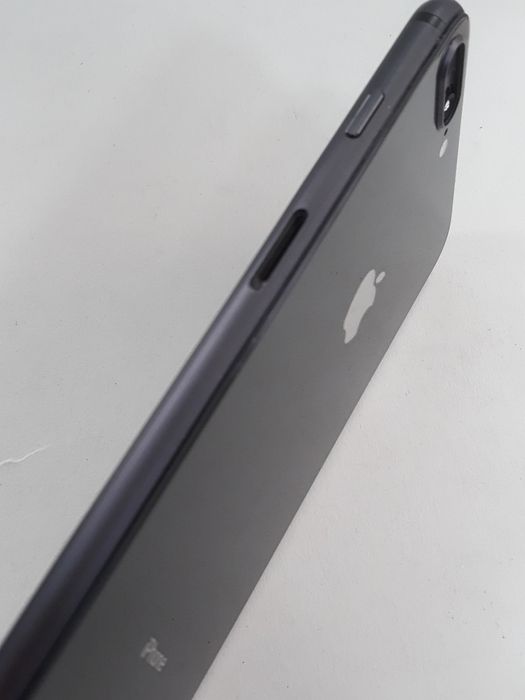 Apple iPhone 8 Plus "256gb/94%"(iPod)