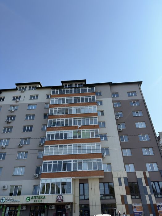 Продається дворівнева квартира