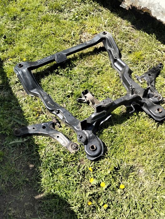 Підрамник Hyundai Santa FE 1 ричаги розборка