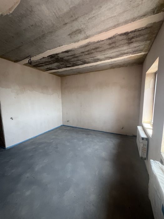 Продам 2-х кімнатну квартиру р-н. Ботанічного саду.