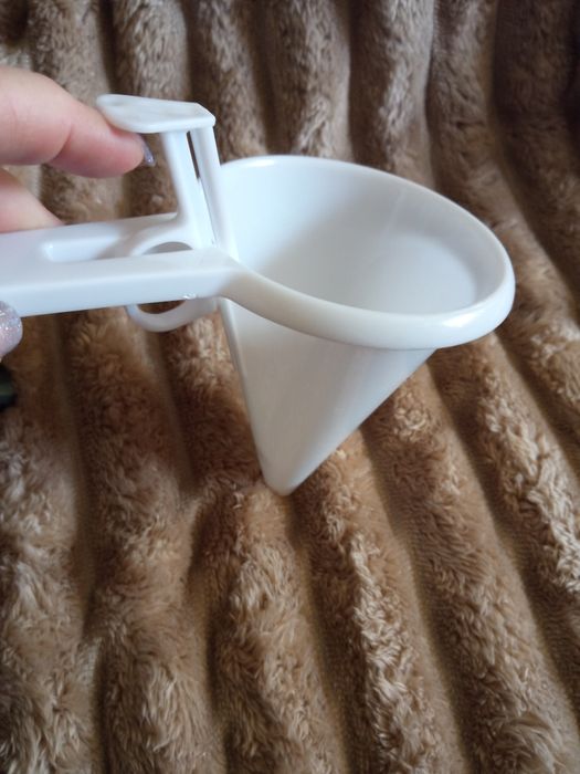 większy dozownik do