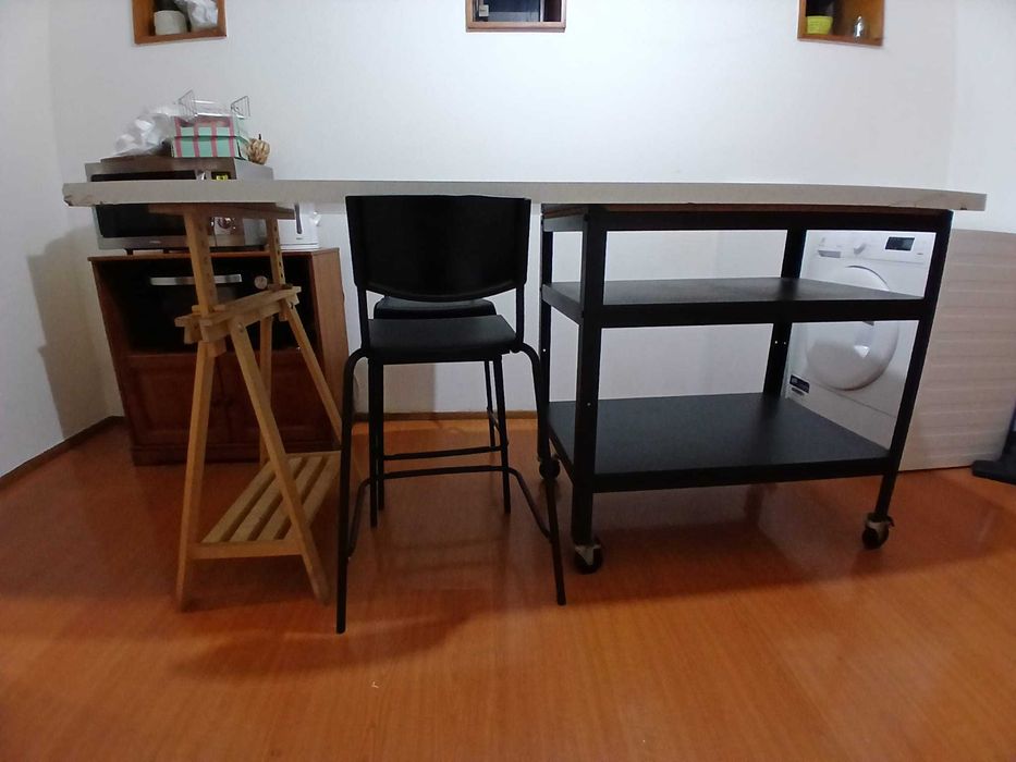 Ilha com 2 cadeiras - 110€