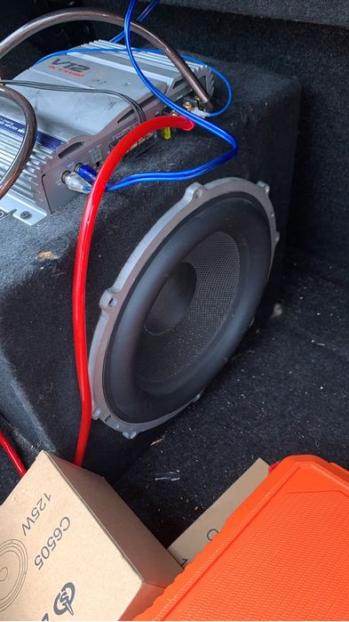 Subwoofer samochodowy magnat z glosnikiem bowers & wilkins
