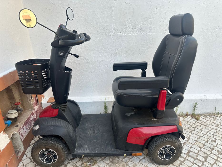 Mobility scooter