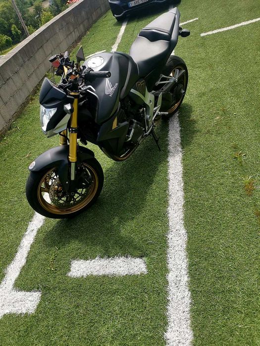 Vendo CB1000r como nova