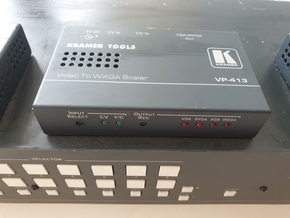 Kramer VP 8x8a 1шт + Kramer VP 413 3шт + пульт ДУ