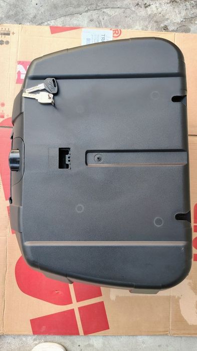 Центральний кофр GIVI TRK52BB Trekker Lite Monokey .