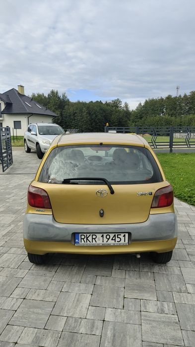 Toyota Yaris 1.0 benzyna 5l/100