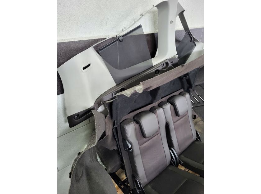 fotel fotele iii rzędu boczki tapicerka pasy kpl RENAULT SCENIC III
