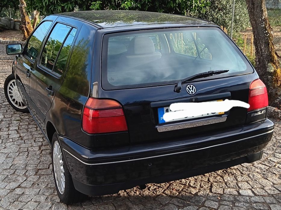 Golf a gasolina, pneus novos, impecável