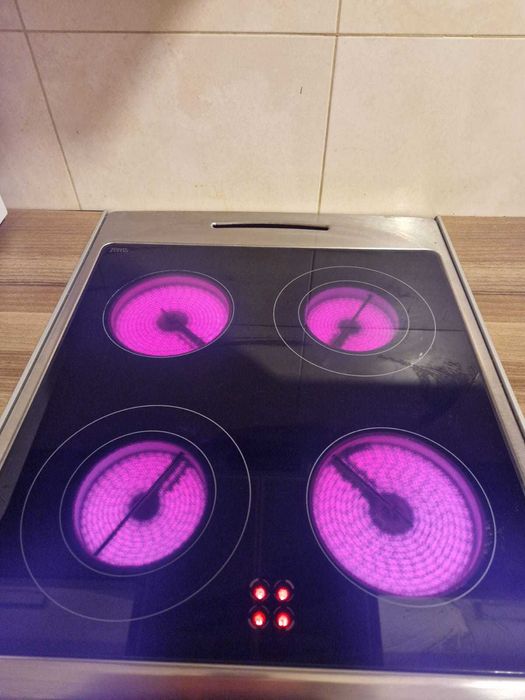 Kuchenka elektryczna- ceramiczna Amica 50 cm