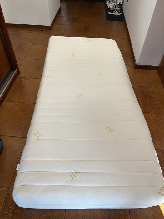 Materac z pianki  90x200 cm - używany