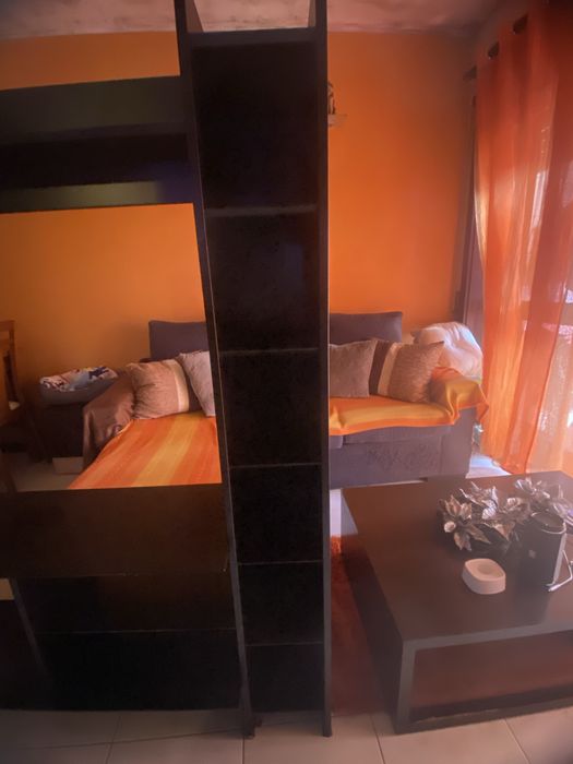 Estante para TV com arrumaçao