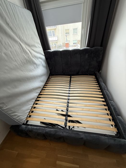 Łóżko tapicerowane -welurowe
