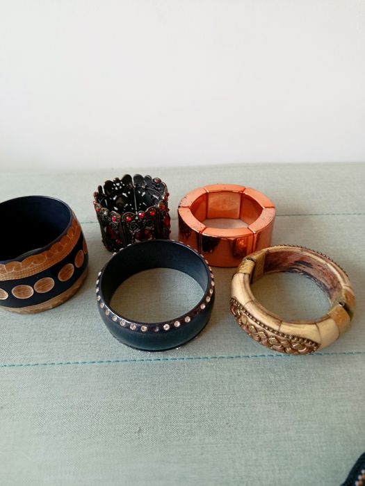 Pulseiras variadas