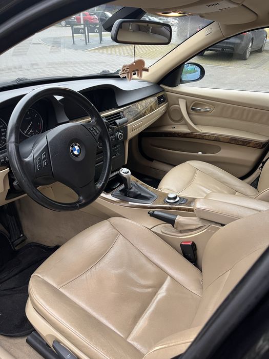 Sprzedam BMW e90 325d 197km