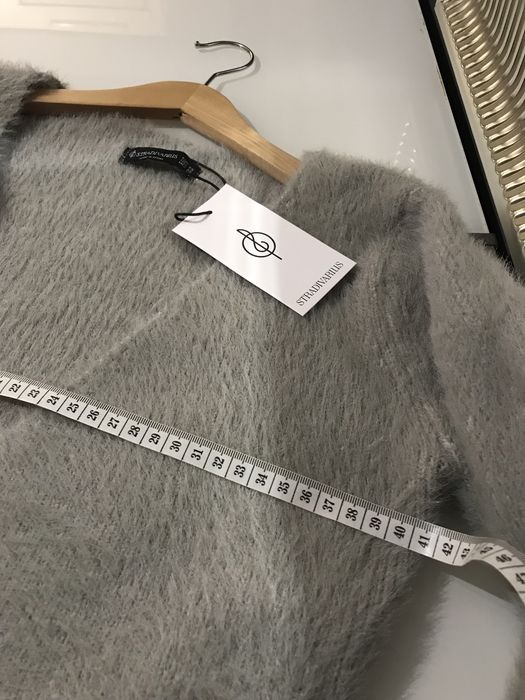Szary wiązany sweter krótki sweterek sztuczne futerko XS