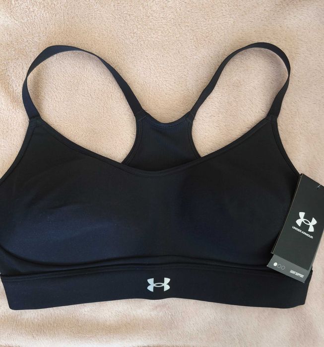 Топ спортивний  Under Armour, розмір M