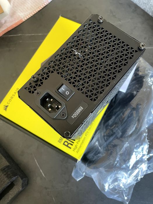 Corsair RM850x (Fonte de Alimentação)