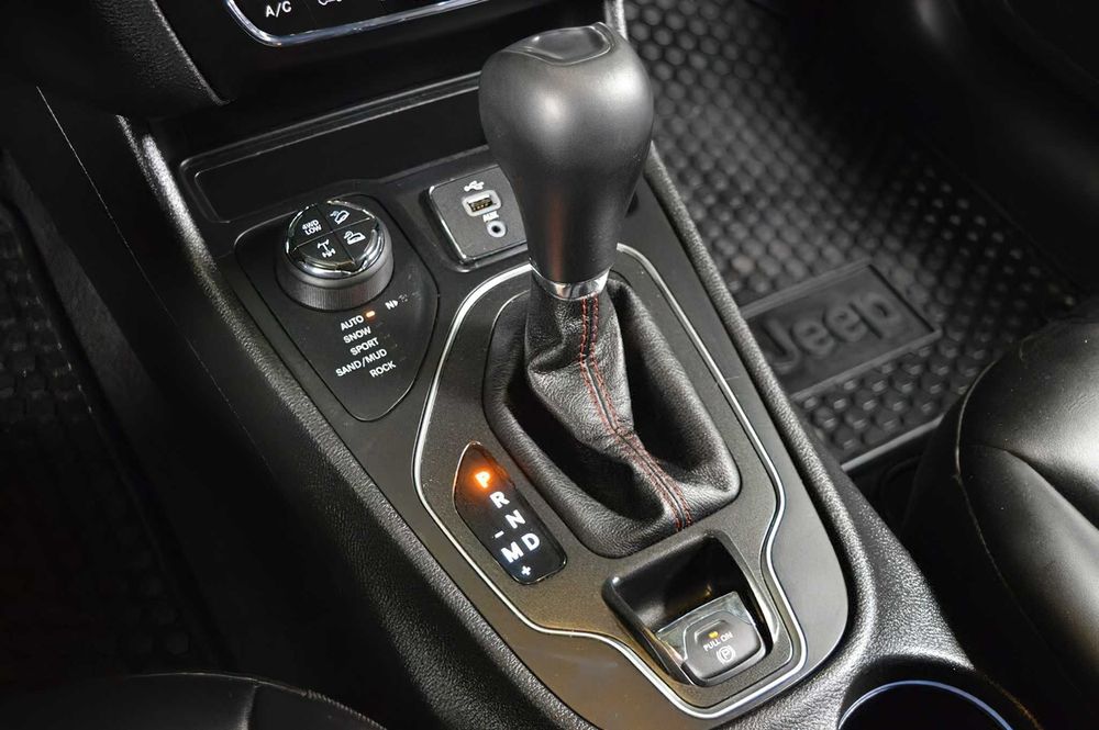 Jeep Cherokee      2019